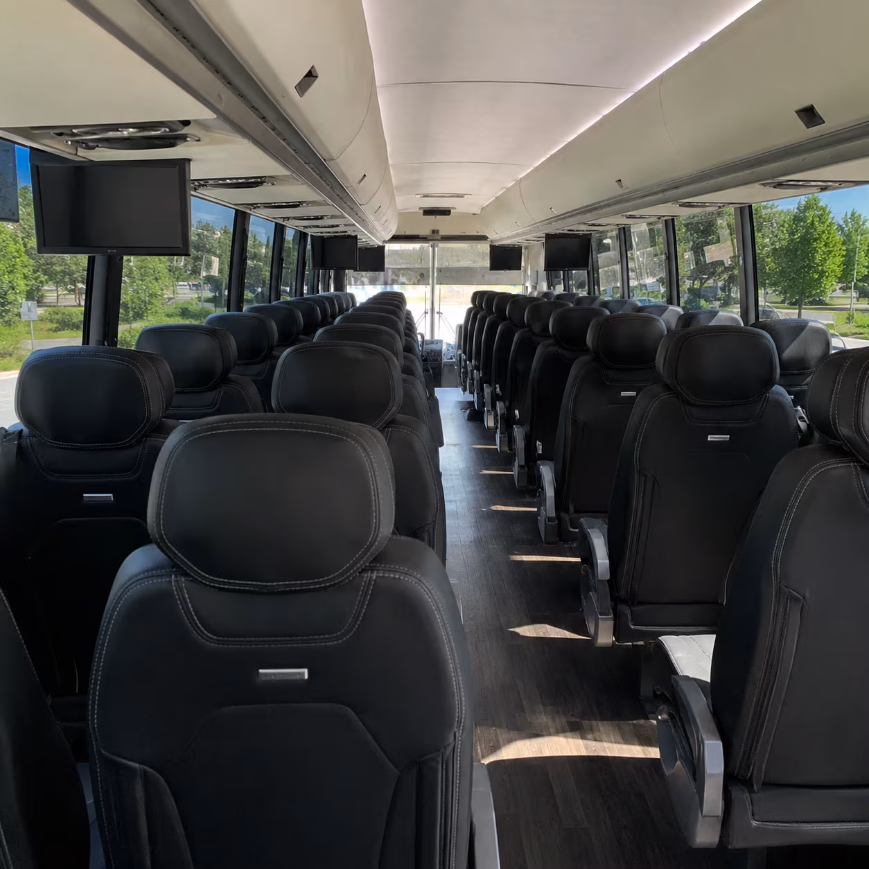 shuttle buses for military and defense contractors along the i 270 corridor